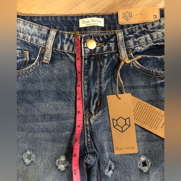 NWT Blue Turtle Distressed "Holes" Blue Jeans Size 3 - Picture 9 of 12